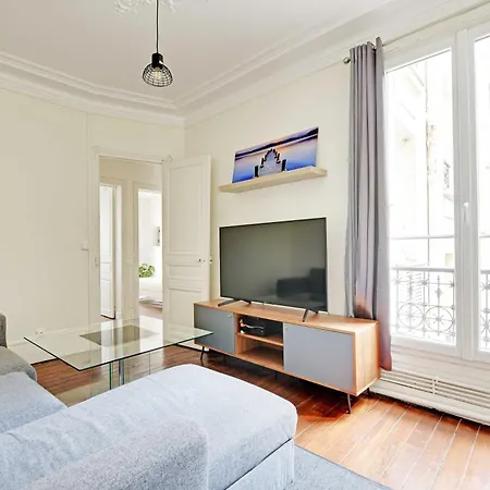 Cozy 2br 4p - 17th Appartement